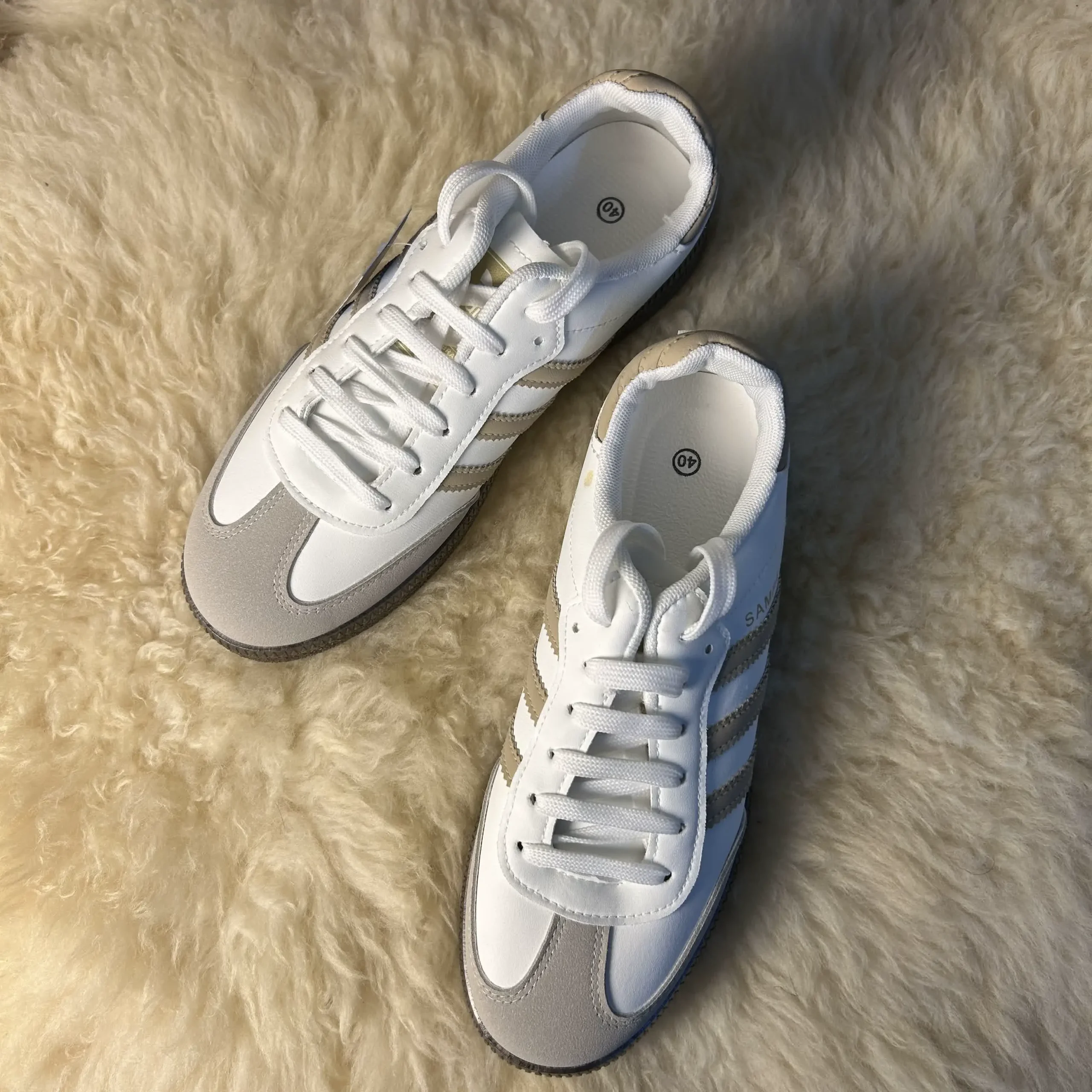 Samba Premium (Gold) - Image 5
