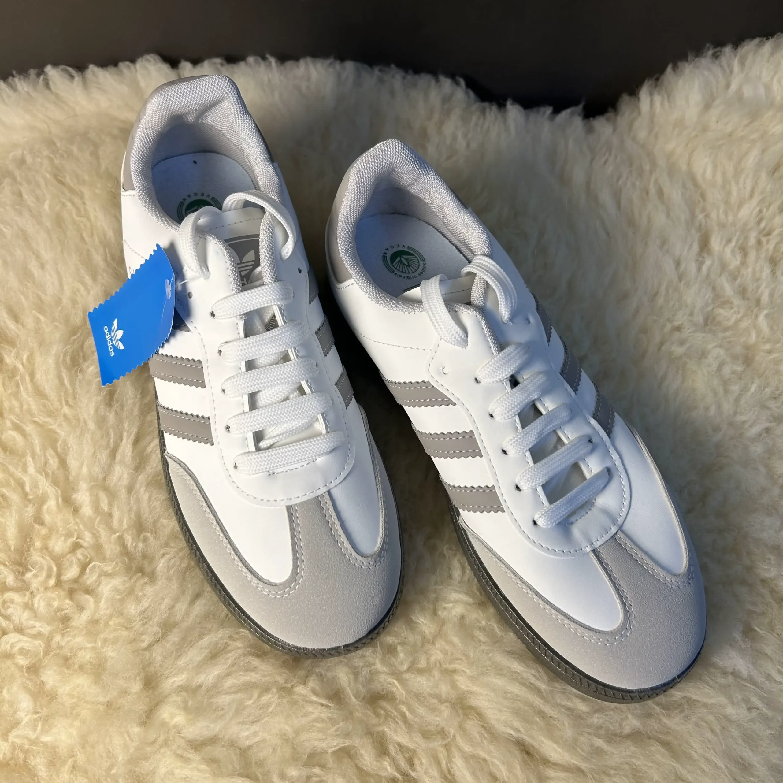 Samba Premium (Gold) - Image 2