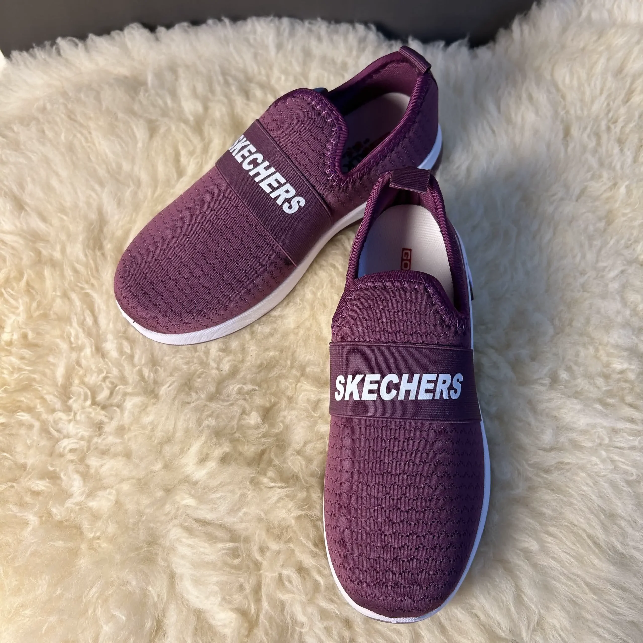Skechers Premium Edition - Image 2